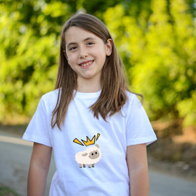kids mockup girl 116770 Happy Sheep.png